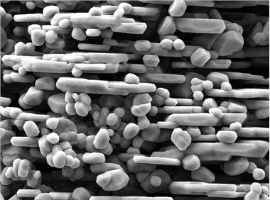 Alúmana Íseal-cailcínithe Soda